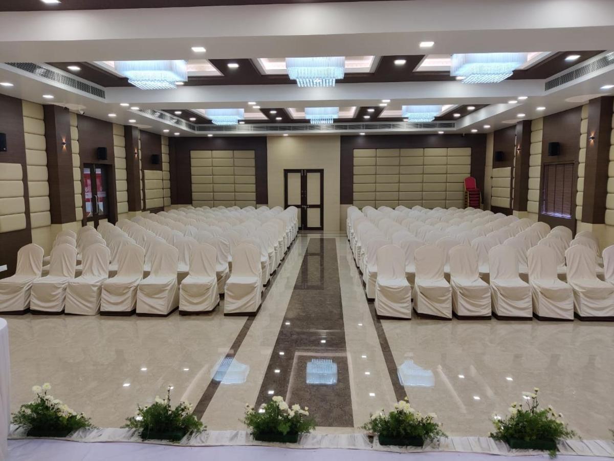 Sri Ram Hotel Тірунелвелі Екстер'єр фото